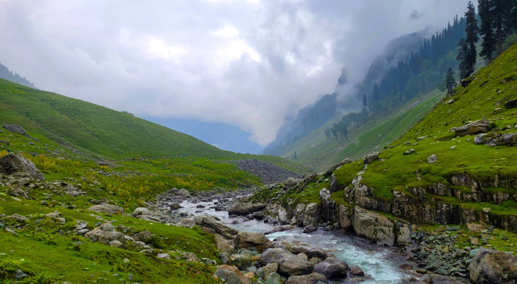 kashmir great lakes